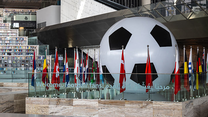 Carrera de dromedarios en Catar