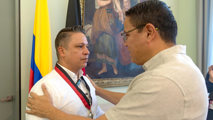 Nadim Bayona Pérez recibió la Medalla Juana Rangel de Cuéllar por su destacada gestión al frente de la Secretaría de Cultura y Patrimonio