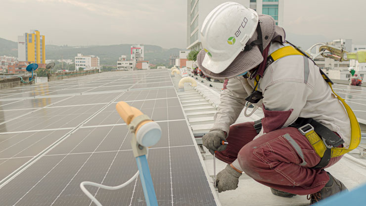 Se instalaron 1.232 paneles solares