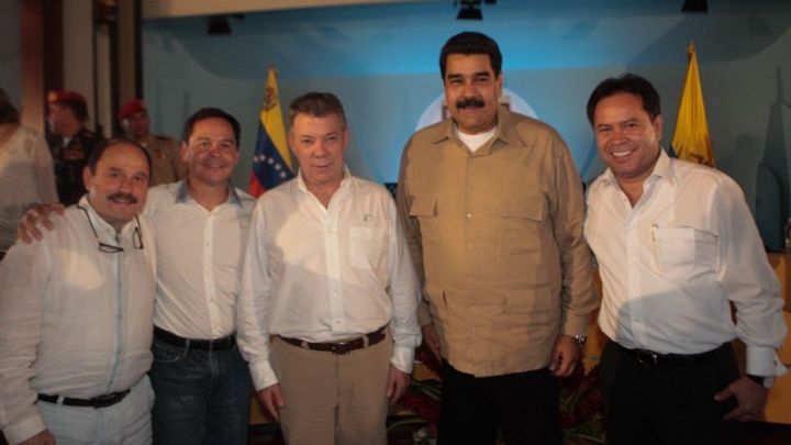 Juan Manuel Santos y Nicolás Maduro en la frontera./Foto La Opinión