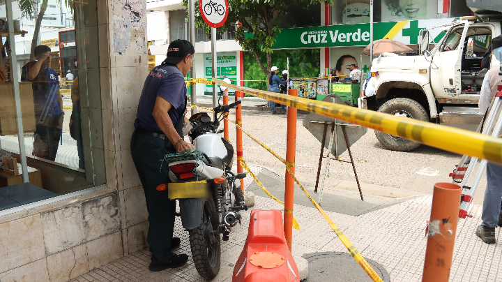 Irrespeto de los ciudadanos a las delimitaciones por seguridad.