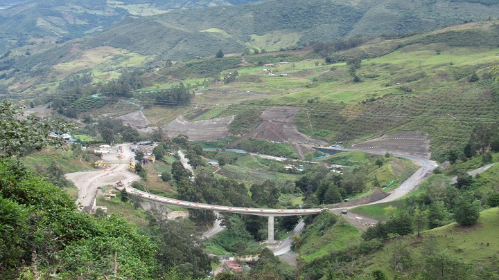 Programan cierres nocturnos de la vía Cúcuta-Pamplona./Foto: Roberto Ospino - La Opinión