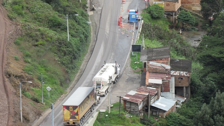 Programan cierres nocturnos de la vía Cúcuta-Pamplona./Foto: Roberto Ospino - La Opinión