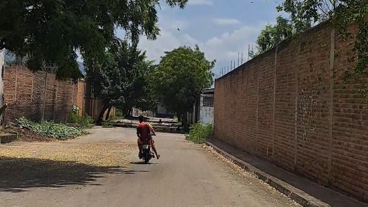 La desolación reina en la Zona Industrial de Ureña 