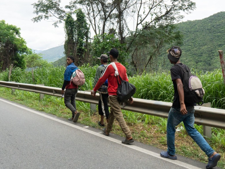 Caminantes.