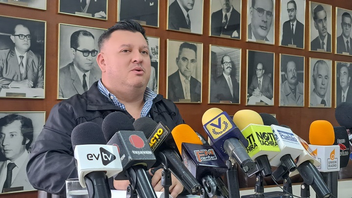 Representante de la Cámara de Comercio del Táchira relata que no han establecido sistemas de pagos seguros entre Colombia y Venezuela. Foto Anggy Polanco / La Opinión 