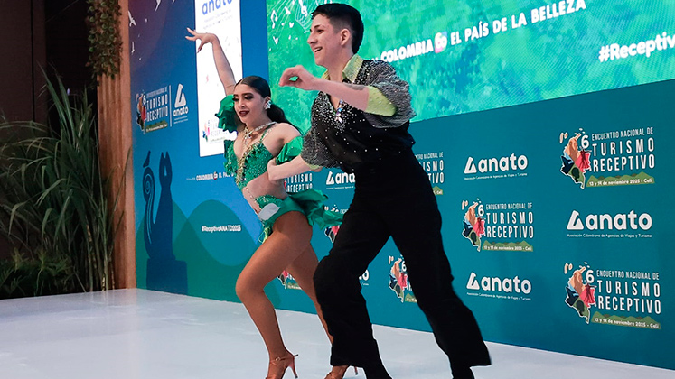 Al ritmo de salsa, dieron inicio al 6 Encuentro Nacional de Turismo Receptivo, en Cali, orgamizado por Anato./ Foto Cortesía