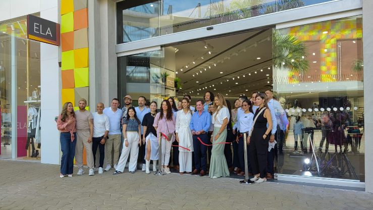 La marca de moda colombiana, Arturo Calle, continúa su expansión en el país con la apertura de un nuevo almacén en el centro comercial Jardín Plaza