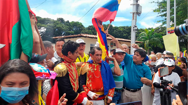 Posesión de Petro./La Opinión