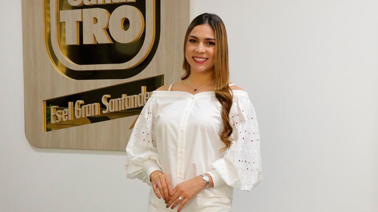 Carolina gerente Canal TRO