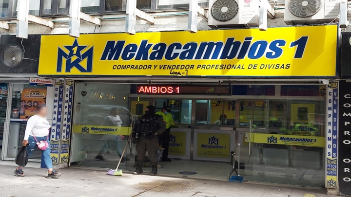 Ayer, a las 8:40 a. m., se inició el operativo de extinción de dominio contra algunos bienes de Álvaro Vélez.