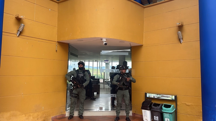 Estación de servicio El Laguito de Ábrego.