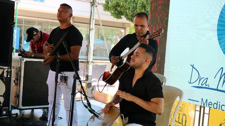 En la categoría Canción Inédita, los compositores presentaron obras cargadas de sentimiento.