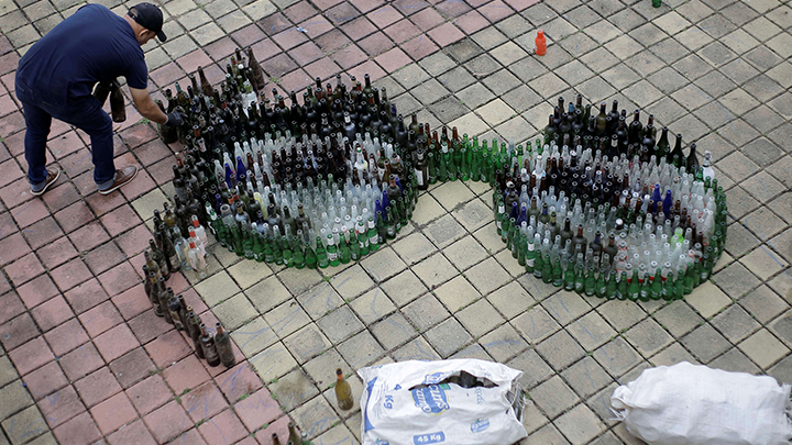 García Márquez y el singular homenaje en vidrio que recibió en Colombia./Foto: AFP