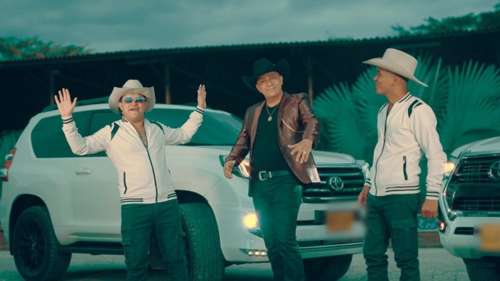 A más de 15 años de su debut, los hermanos Bernal siguen siendo apasionados intérpretes de la música popular y norteña.