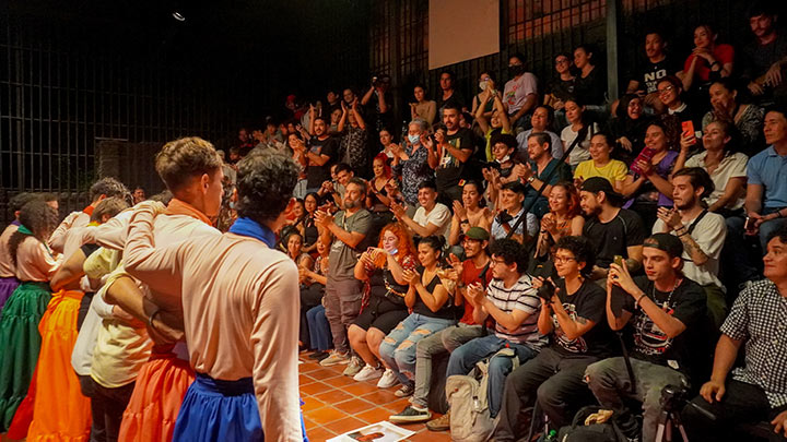 Jóvenes cucuteños 'reviven' el horror de las víctimas del conflicto./Foto: cortesía