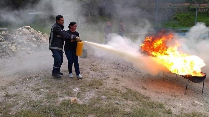 Desde el asesinato del minero Diomedes Bautista a manos del vigilante Luis Rivillas quedó en entredicho la preparación que deben tener los celadores en el uso de las armas.
