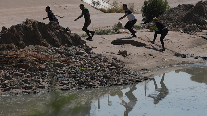 Cientos de venezolanos cruzan a EE. UU. desde México esperanzados en obtener asilo./Foto: AFP