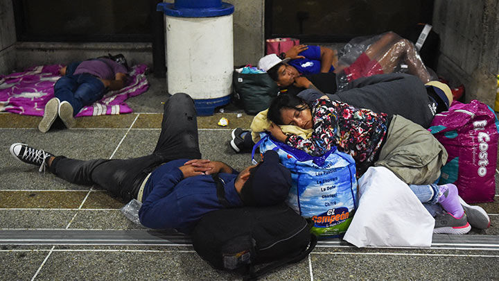 Migrantes regresan a Venezuela tras veto de EE. UU./Foto: AFP