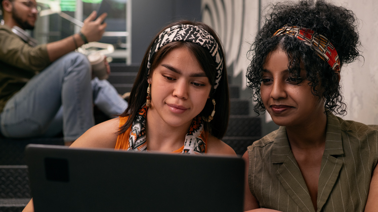 Opciones de formación educativa que ofrecen muchas oportunidades laborales en Colombia