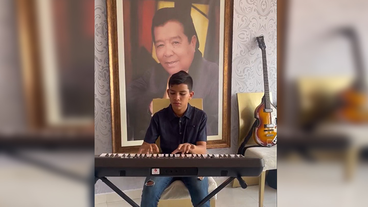 Hijo de Pastor López continúa el legado del artista./Foto: cortesía