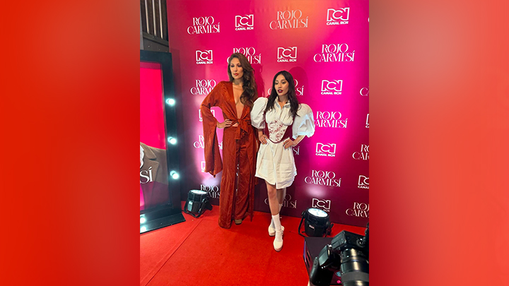 Mya da sus primeros pasos en la actuación interpretando el papel de 'Gabriela'.