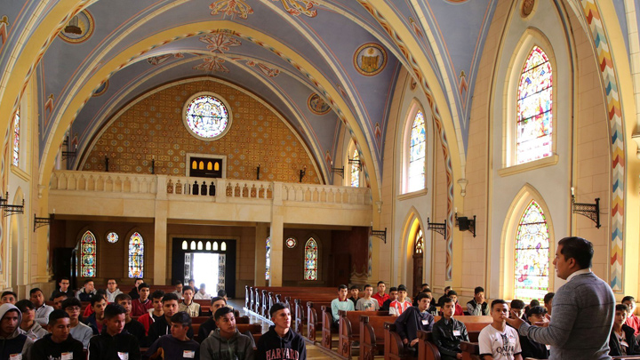 El interés de los jóvenes por convertirse en curas estaría cambiando