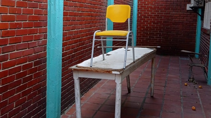 Los ladrones ingresaron hasta la oficina de cordinación de la Escuela Kennedy Número 47, del barrio Chapinero