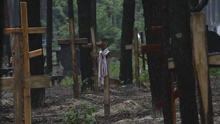 Ucrania encuentra cientos de tumbas y salas de tortura en territorio liberado./Foto: AFP