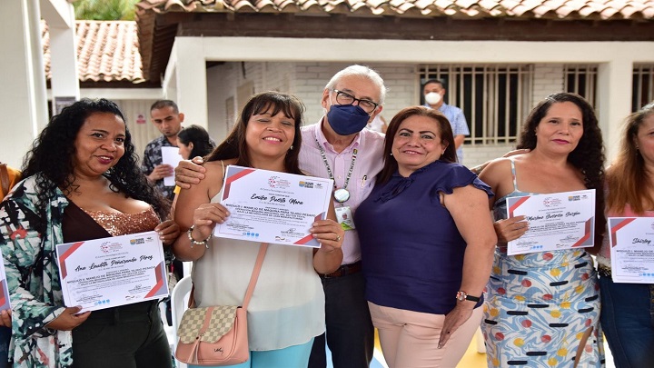 25 víctimas del conflicto fueron certificadas como operarias de máquina industrial./Foto: cortesía