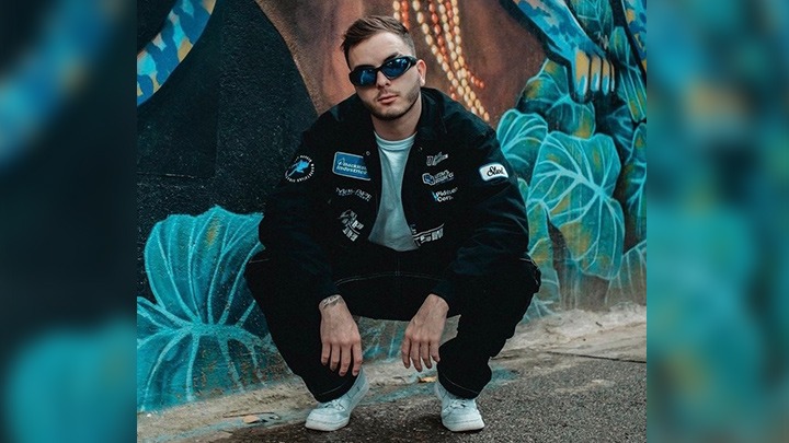 El reguetonero, recientemente, firmó un contrato de publicación con la prestigiosa discográfica Universal Music.