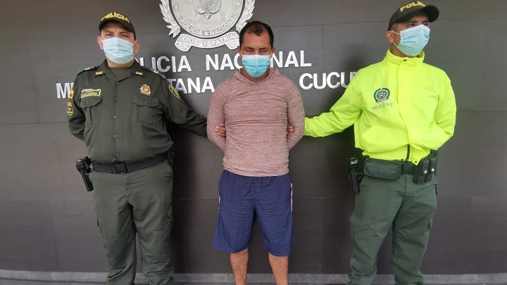 Héctor Julio Flórez Rincón fue arrestado por acceso carnal abusivo a menor de edad. 