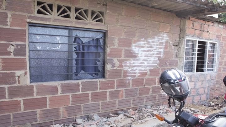 Alrededor de 30 casas resultaron con daños.