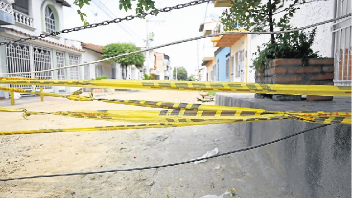 La comunidad amenaza con cerrar el tramo de la avenida 4 con calle 8, por donde pasa gran parte del tráfico que baja de la ciudadela de La Libertad