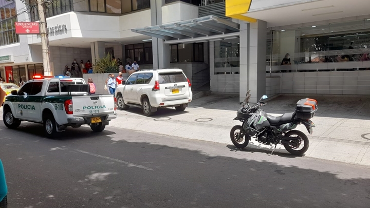 La mujer fue llevada a un centro asistencial, pero murió.