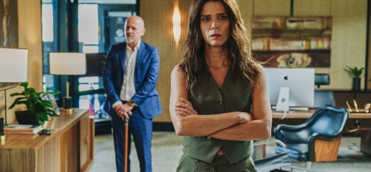 Juana Acosta celebra un nuevo momento en su carrera entre series, cine y teatro.