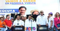 El candidato a la presidencia, Iván Cepeda Castro, durante su intervención en la Plaza de Banderas./Foto: Carlos Ramírez