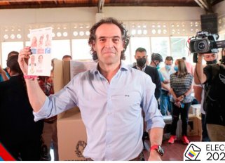 El precandidato Federico Gutiérrez