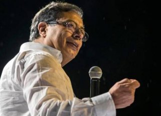 ¿Petro insinuó que su gobierno debe durar más de cuatro años?