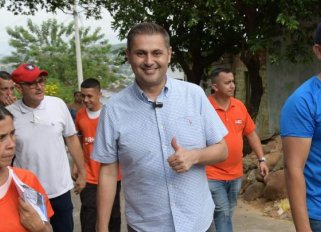 Con sobretasa de la gasolina y recaudos del municipio, Jácome propone recuperar la malla vial 