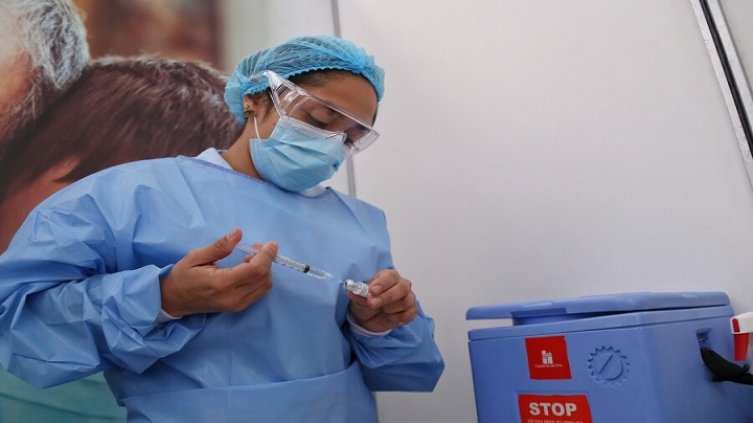 Hasta el 24 de junio fortalecerá la capacitación de las vacunadoras. / Foto: Colprensa/La Opinión