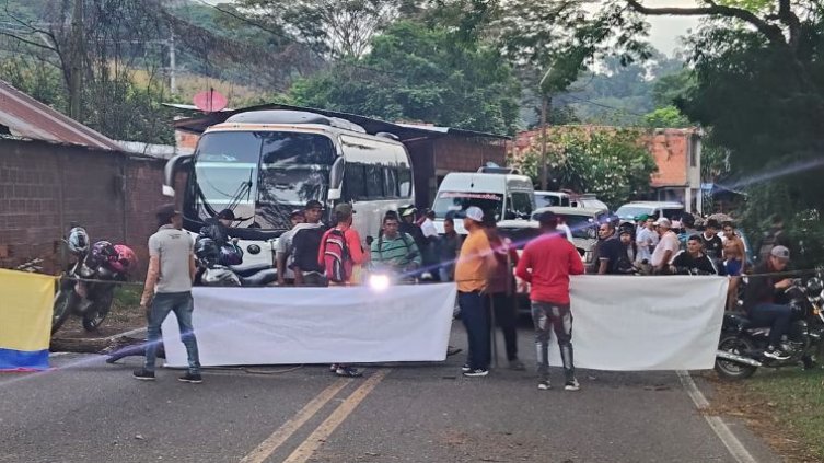 CIERRE VIAL POR PARO ARROCERO 