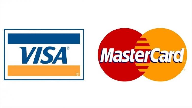 Mastercard acelera la guerra de tarjetas de crédito para los usuarios premium
