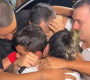 Lyan José y su familia tras su liberación en Jamundí