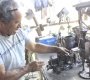 12 años dedicandose a la artesanía tiene Guillermo Hernández