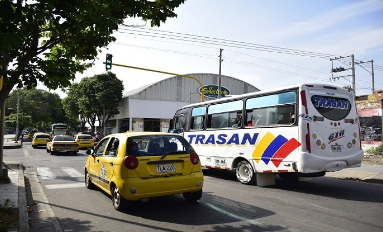 En la ciudad hay cerca de 1.800 busetas. / Fotos: Pablo Castillo./ La Opinión 