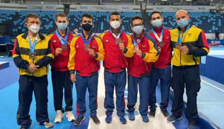 La selección Colombia de gimnasia obtuvo la medalla de bronce por equipos.