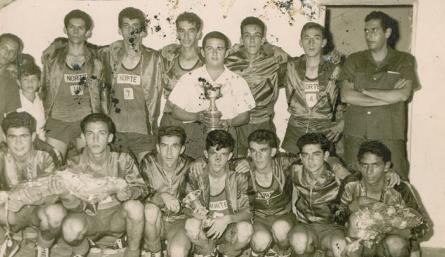 Este equipo que aparece en la gráfica fue Campeón Juvenil en Neiva en 1963.