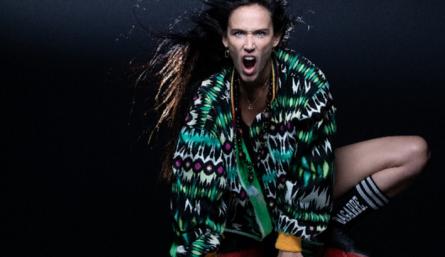 La francovenezolana La Chica: la loba y el piano