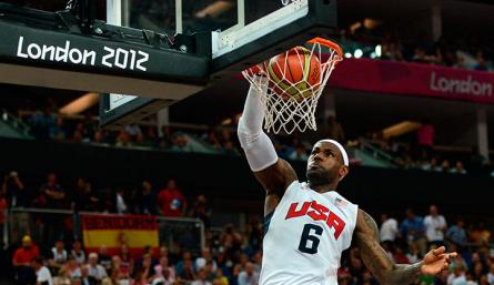 LeBron James no estará en Tokio 2020. 